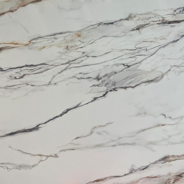 Кварцевый агломерат Calacatta Borghini
