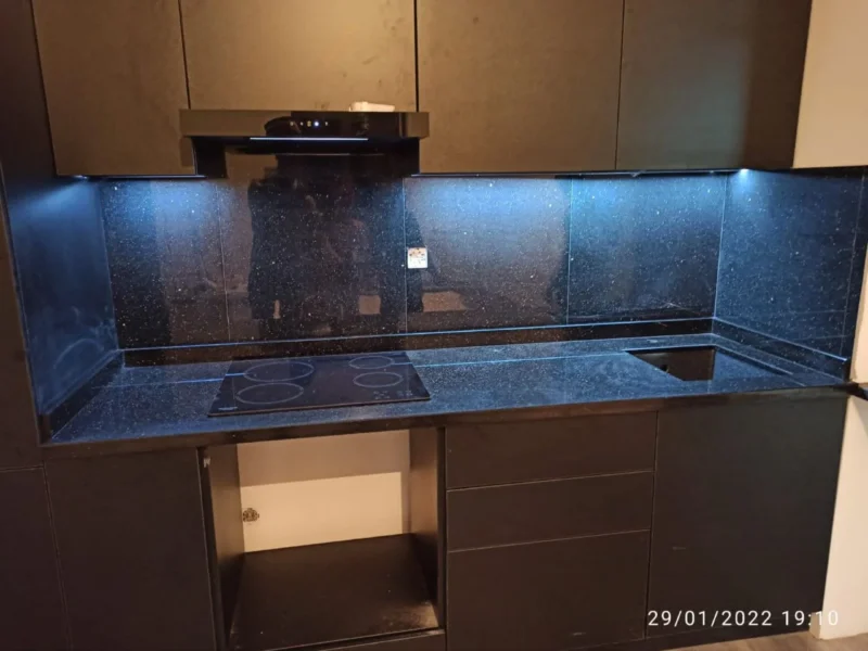 Столешницы Blue Pearl для ресторана